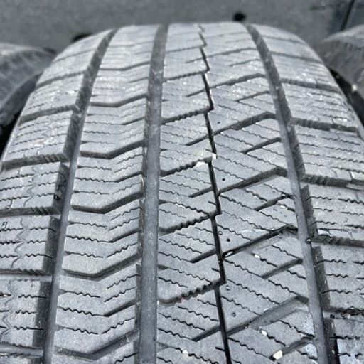 バリ山　BRIDGESTONE VRX2 215/60R17 スタッドレス  タイヤ　2018年製