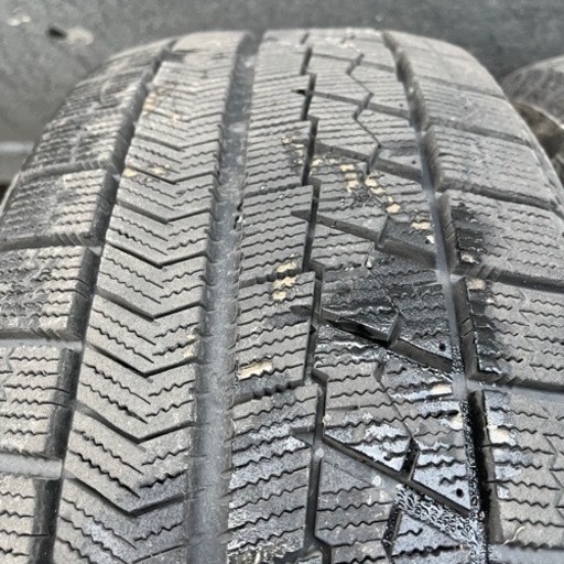 極上タイヤ　BRIDGESTONE VRX 205/60R16 スタッドレス  タイヤ　2018年製