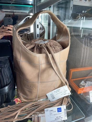 CHANEL フリンジ付巾着　程度C 内部ペン跡有