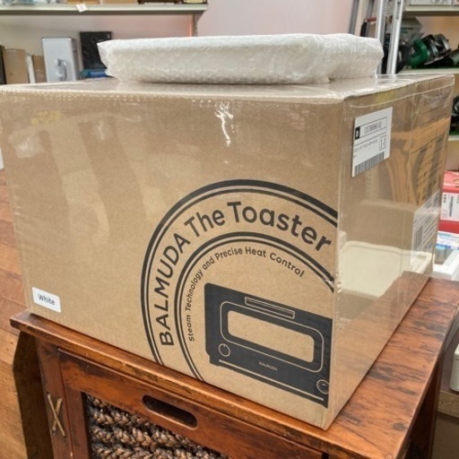 【新品】バルミューダ　スチームオーブントースター　K05A-W 高級トースター　未使用　琺瑯バッド付き　ホワイト　白