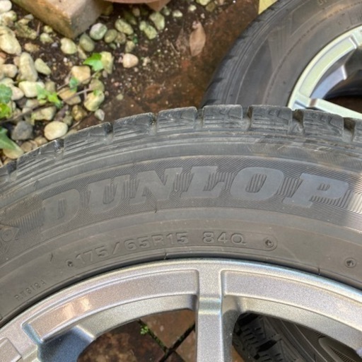 DUNLOP スタッドレスタイヤ 175/65R15 840＋ホイール