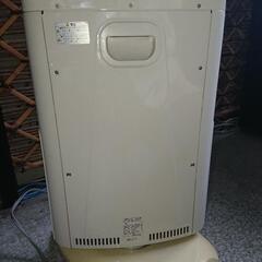 電気ストーブ商談中の画像