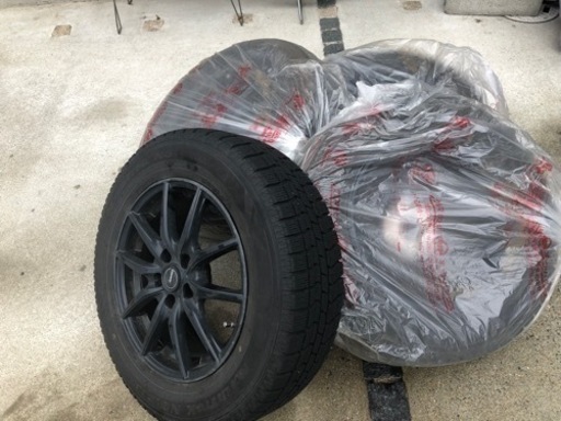 日本製スタッドレスタイヤ中古ホイール付き