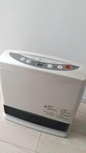本日のみ特価　ガスファンヒーター　大阪ガス　都市ガス　パールホワイト　純正ガスホース　3m付