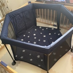 日本育児 洗えてたためるポータブルベビーサークル  ネイビーの画像