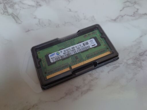 ノートパソコン用メモリ ６G（２G×３枚）