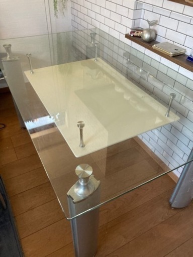 ガラステーブル