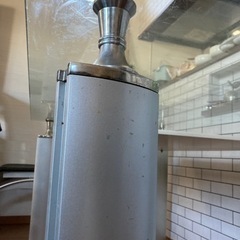 ガラステーブルの画像