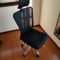 キャスター付きイス　チェア
