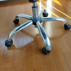 キャスター付きイス　チェアの画像