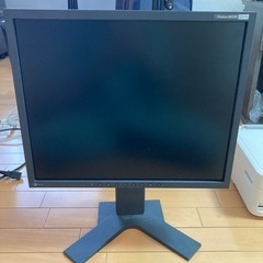 19型カラー液晶モニター