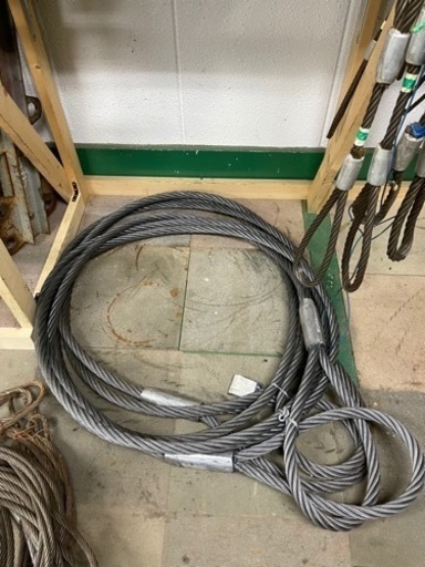 玉掛けワイヤー　22mm〜32mm 8mと10m スイベルフック6.4t 4.2t