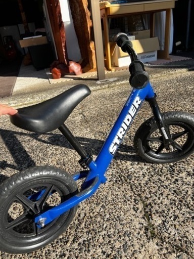 【取引完了】美品　ストライダー STRIDER  青　お子様の自転車練習に