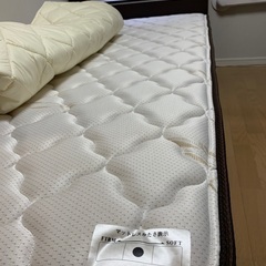 ★美品★日本製マットレス付きシングルベッド（照明&引出し付き）の画像