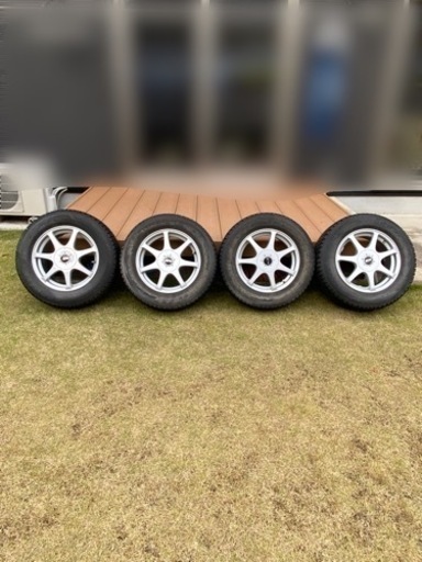 スタッドレスタイヤ・アルミホイール付き