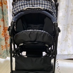 コンビのめちゃかるベビーカー