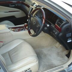 ★美車★22年式★レクサスLS★600ｈ Iパッケージ★トムスエアロ★オプション１９メッキAW★ナビ＆TV★本革★車検5年9月の画像
