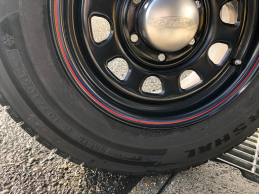 ハイエース用タイヤと、ホイール4本セットで最終値下げです