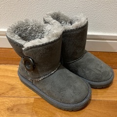kidsムートンブーツの画像
