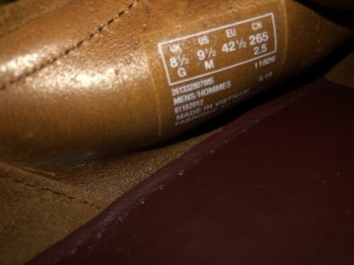 CLARKS  wallabee