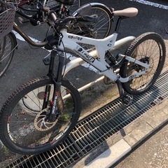 【受け渡し決定いたしました】整備できる方！ ダウンヒルバイク ス...