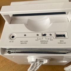 AM/FM 2バンドラジオラジオ　災害用　ソラー　手巻き　USBの画像