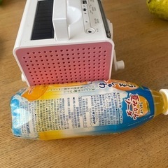 AM/FM 2バンドラジオラジオ　災害用　ソラー　手巻き　USBの画像