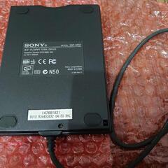 【再値下げ】SONY（ソニー）　3.5　フロッピーディスクドライブの画像