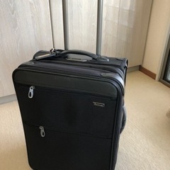 パスファインダー未使用スーツケース2万円。取りに来て頂ける方希望。