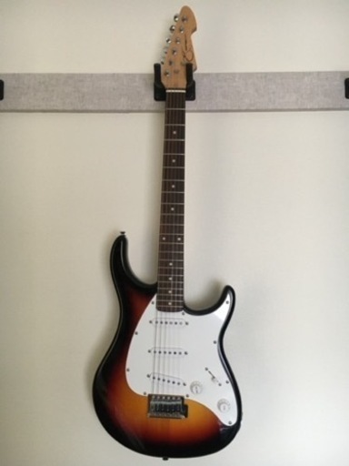 エレキギター　PEAVEY RAPTOR EXP ストラトキャスター