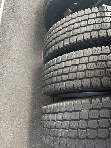 積載車　トラック　スタッドレス　タイヤ　215/70R17.5 118/116L 6本セット