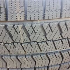 VRX2スタッドレス　ホイール付き4本セット　185/70R14の画像
