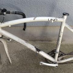 ロードバイク用クロモリのフレーム、ディレイラーなど付属