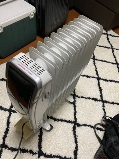 ベルソスVERSOS 10枚フィン　オイルヒーター　7畳くらいまで