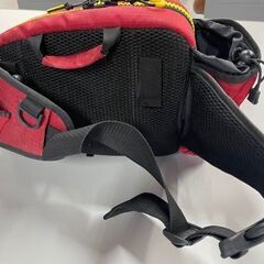 引き取り限定！mazume レッドムーンウエストバッグの画像