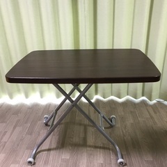 ニトリ　昇降テーブル