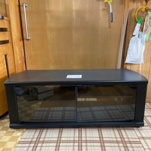TV 台　現金引き渡し