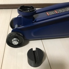 ジャッキ2t  美品(ジャッキパッド付き)