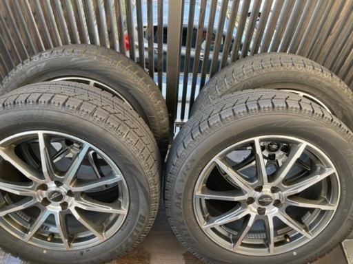 ブリザックスタッドレスタイヤ　アルミホイール付き4本セット　18インチ