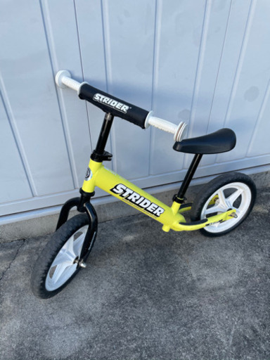 ストライダー限定カラーレモンイエロー (おはな) 青塚の自転車の