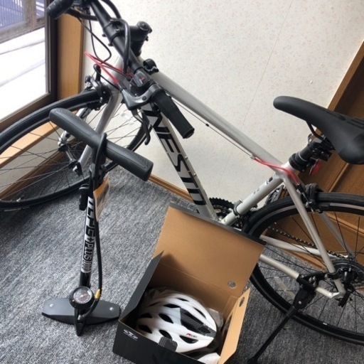 クロスバイク　ネスト