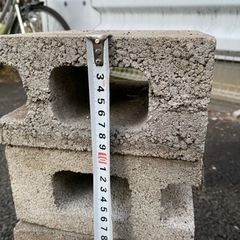 コンクリート　ブロック　9個　まとめ　現状品　小サイズ　✳︎一点からでも可の画像