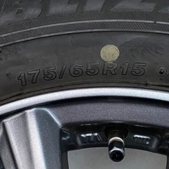 スタッドレス履き潰しなどに　175/65R15の画像