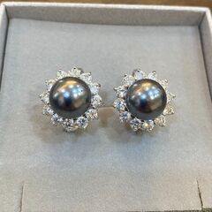 店頭販売済み🎁 デザインイヤリング🎁の画像