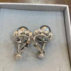 店頭販売済み🎁 デザインイヤリング🎁の画像