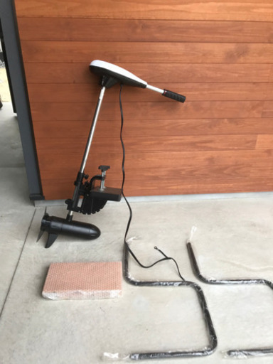 ゴムボート用ブラケットとエレキ