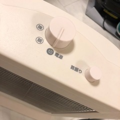 取引中　電気ストーブ　綺麗です　首振り機能ありの画像