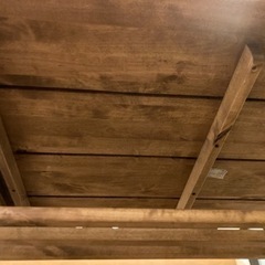 木製テーブルの画像