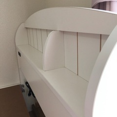 コンセント収納付きシングルベッド(マットレス無)の画像