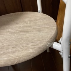 ダイニングテーブルの画像